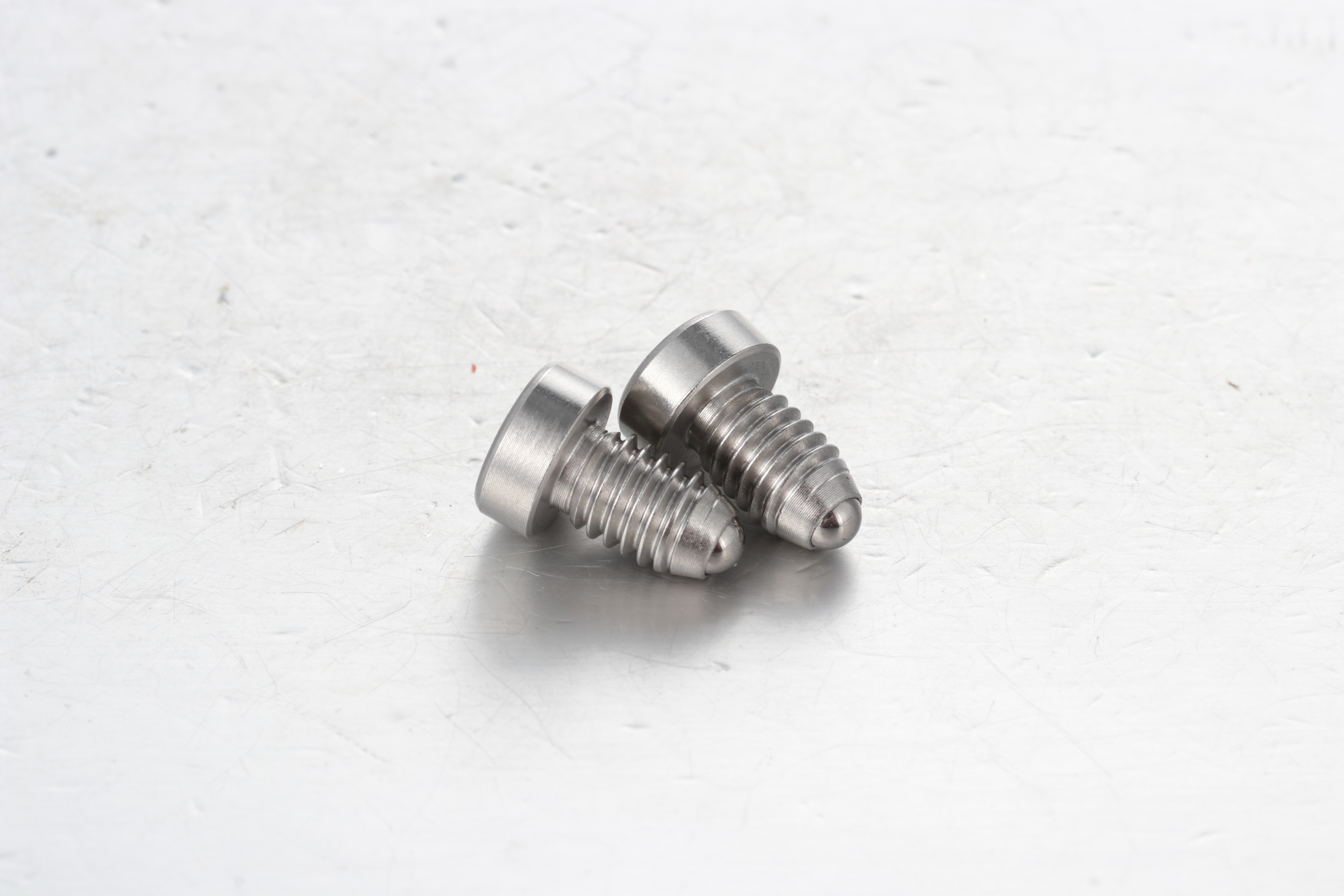 Posicionadores de resorte con extremo esférico y cabeza hueca hexagonal BPCT de acero o acero inoxidable